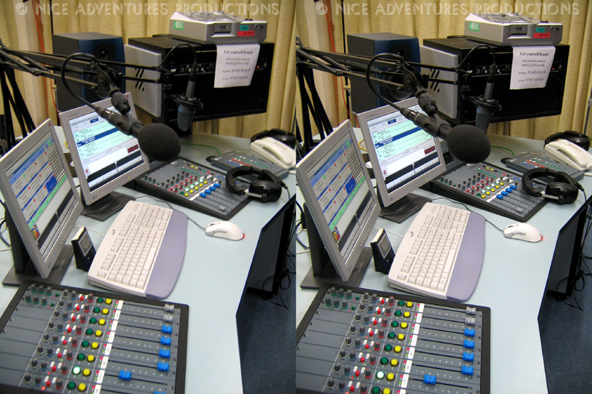 2004_March 19_GTFM Studio 2 desk 3D nap